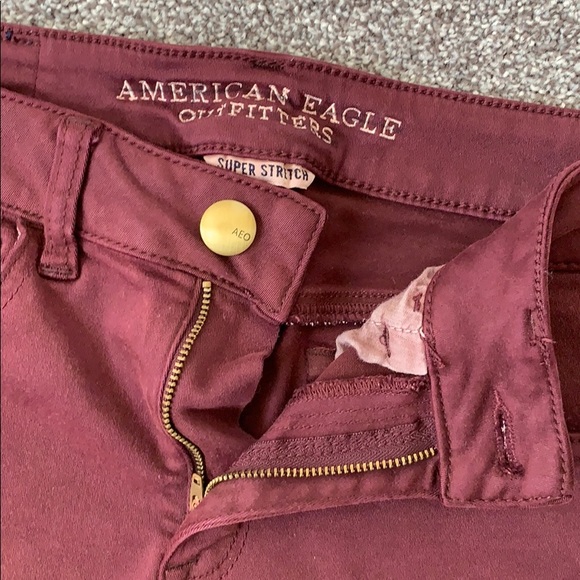 American Eagle Maroon Hi-Rise Shorts - Picture 2 of 4